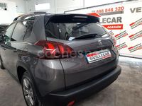 Usado Peugeot 2008 Signature Sky 82 CV (60 kW) 2019 Gris / plata SUV