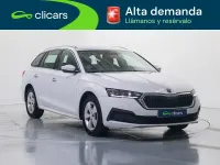 Usado Skoda Octavia Ambition 110 CV (80 kW) 2021 Blanco Familiar
