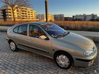 Usado Renault Mégane Expression 110 CV (80 kW) 2002 Beige Berlina