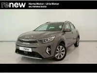 Usado Kia Stonic 84 CV (61 kW) 2023 Gris / plata SUV