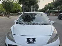 Usado Peugeot 207 70 CV (51 kW) 2009 Blanco Berlina