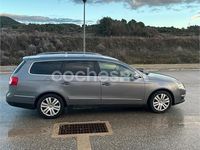 Usado VW Passat Advance 140 CV (102 kW) 2006 Gris / plata Familiar