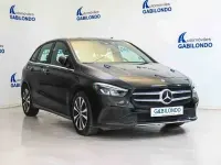 Usado Mercedes B180 116 CV (85 kW) 2021 Negro Utilitario