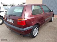 Usado VW Golf 90 CV (66 kW) 1994 Granate Coupe