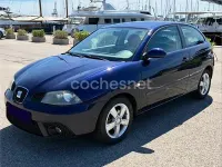 Usado Seat Ibiza Reference 70 CV (51 kW) 2009 Azul Berlina