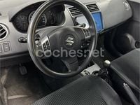 Usado Suzuki Swift GL 92 CV (67 kW) 2005 Rojo Utilitario