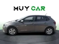 Usado VW Polo Advance 95 CV (69 kW) 2019 Gris Utilitario