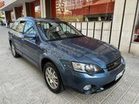 Usado Subaru Outback 165 CV (121 kW) 2004 Azul Familiar