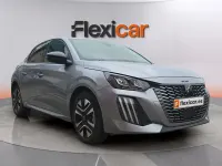 Usado Peugeot 208 Allure 101 CV (74 kW) 2025 Gris Utilitario