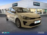 Usado Kia Rio 84 CV (61 kW) 2022 Blanco Utilitario