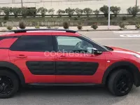 Usado Citroën C4 Feel 100 CV (73 kW) 2017 Rojo Berlina