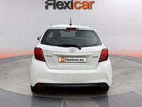 Usado Toyota Yaris Active 99 CV (72 kW) 2016 Blanco Utilitario