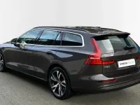 Usado Volvo V60 Core 2025 Gris Familiar