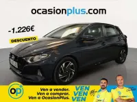 Usado Hyundai i20 101 CV (74 kW) 2022 Gris Utilitario