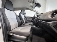 Usado Toyota Yaris Hybrid Active 100 CV (73 kW) 2018 Blanco Berlina