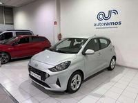 Usado Hyundai i10 67 CV (49 kW) 2021 Gris Utilitario