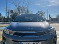 Usado Kia Stonic 101 CV (74 kW) 2024 Gris SUV