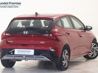 Usado Hyundai i20 100 CV (73 kW) 2024 Rojo Utilitario