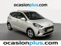 Usado Hyundai i10 67 CV (49 kW) 2021 Gris Utilitario