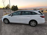 Usado Opel Astra Dynamic 110 CV (80 kW) 2017 Blanco Familiar