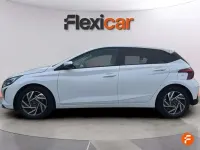 Usado Hyundai i20 101 CV (74 kW) 2024 Blanco Utilitario