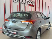 Usado Toyota Auris Hybrid Business Edition 136 CV (100 kW) 2017 Beige Utilitario