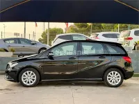 Usado Mercedes B180 109 CV (80 kW) 2012 Negro Utilitario