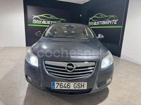 Usado Opel Insignia Cosmo 140 CV (102 kW) 2009 Gris / plata Berlina
