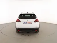 Usado Peugeot 2008 Signature Sky 82 CV (60 kW) 2019 Blanco SUV