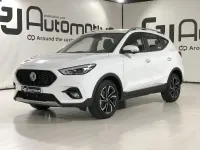 Käytetty MG ZS Luxury 111 HP (81 kW) 2023 Valkoinen Sedan