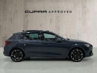 Usado Cupra Leon 150 CV (110 kW) 2024 Gris / plata Berlina
