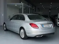 Usado Mercedes C180 Avantgarde 156 CV (114 kW) 2015 Gris / plata Berlina