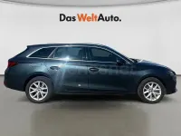 Usado Seat Leon Style 116 CV (85 kW) 2025 Gris / plata Berlina