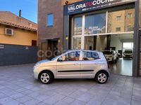 Usado Kia Picanto Active 65 CV (47 kW) 2008 Gris Utilitario