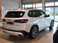 usado BMW X5 xDrive 45 e xLine Mineralweiß/Leder weiß