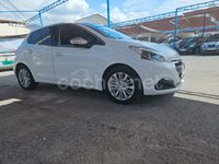 Usado Peugeot 208 Allure 82 CV (60 kW) 2018 Blanco Utilitario