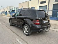 Usado Mercedes ML320 224 CV (164 kW) 2006 Negro SUV