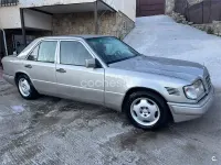 Usado Mercedes E300 136 CV (100 kW) 1994 Beige Berlina