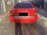 Usado Opel Astra Edition 125 CV (91 kW) 2003 Rojo Coupe