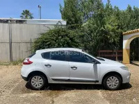 Usado Renault Mégane III Authentique 100 CV (73 kW) 2011 Blanco Berlina