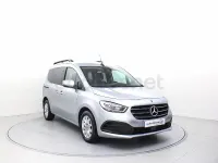 Usado Mercedes T180 116 CV (85 kW) 2024 Gris / plata Monovolumen
