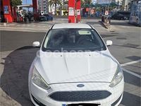 Usado Ford Focus Trend 125 CV (91 kW) 2015 Blanco Berlina