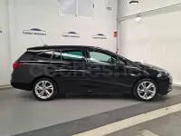 Usado Opel Astra Ultimate 145 CV (106 kW) 2021 Negro Familiar