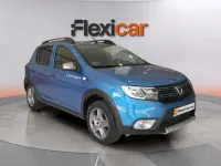 Usado Dacia Sandero Comfort 90 CV (66 kW) 2018 Azul Berlina