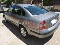 Używany VW Passat Edition 100 KM (73 kW) 2002 Szary Sedan/Limuzyna
