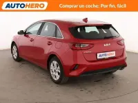 Usado Kia Ceed 120 CV (88 kW) 2022 Rojo Utilitario
