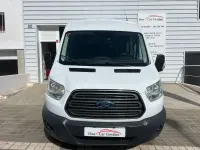 Usado Ford Transit Trend 131 CV (96 kW) 2018 Blanco Familiar