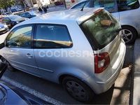 Usado VW Polo Trendline 64 CV (47 kW) 2004 Gris / plata Utilitario