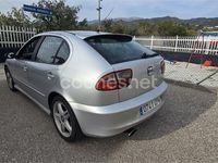 Usado Seat Leon Sport 150 CV (110 kW) 2003 Gris / plata Berlina