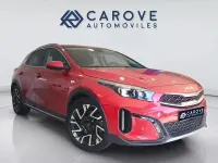 Usado Kia XCeed 120 CV (88 kW) 2023 Granate SUV